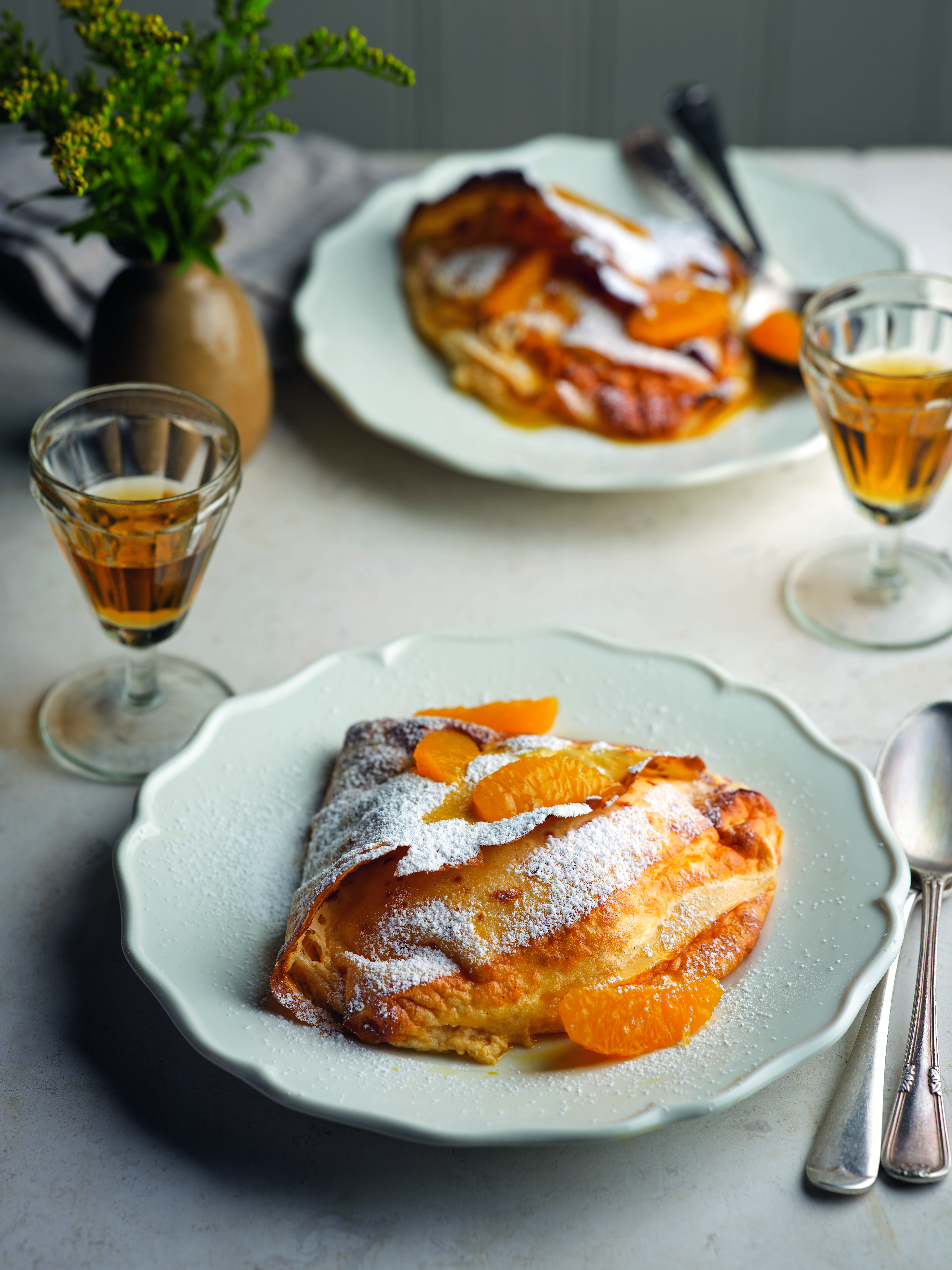 9781399610650_interior applicationmichel roux at home text finalsouffled_crepes_7506